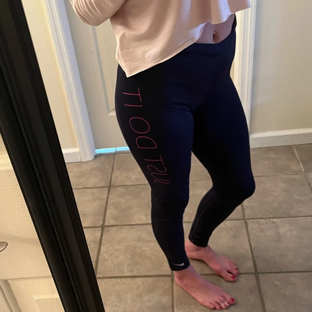Nike Pants - Picture 2 of 4